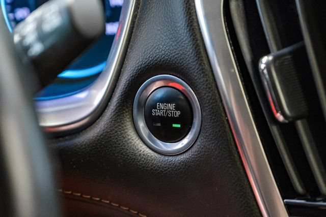 Used 2019 Chevrolet Traverse RS w/ LPO, Floor Liner Package FWD image 23