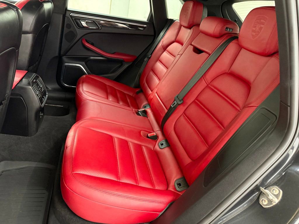 Used 2017 Porsche Macan Turbo image 50