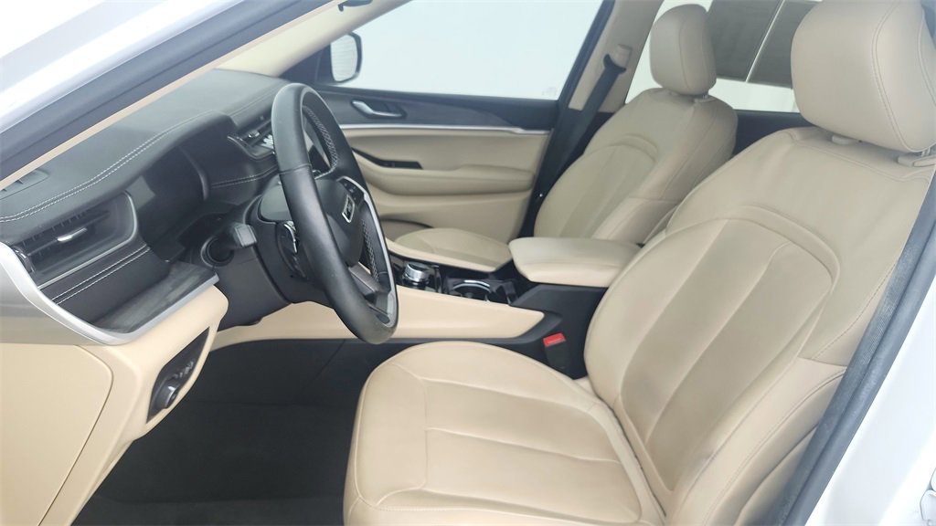 Used 2022 Jeep Grand Cherokee L Limited image 15