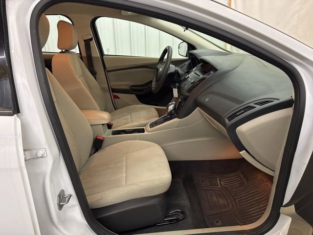 Used 2015 Ford Focus SE w/ Interior Protection Package FWD image 18