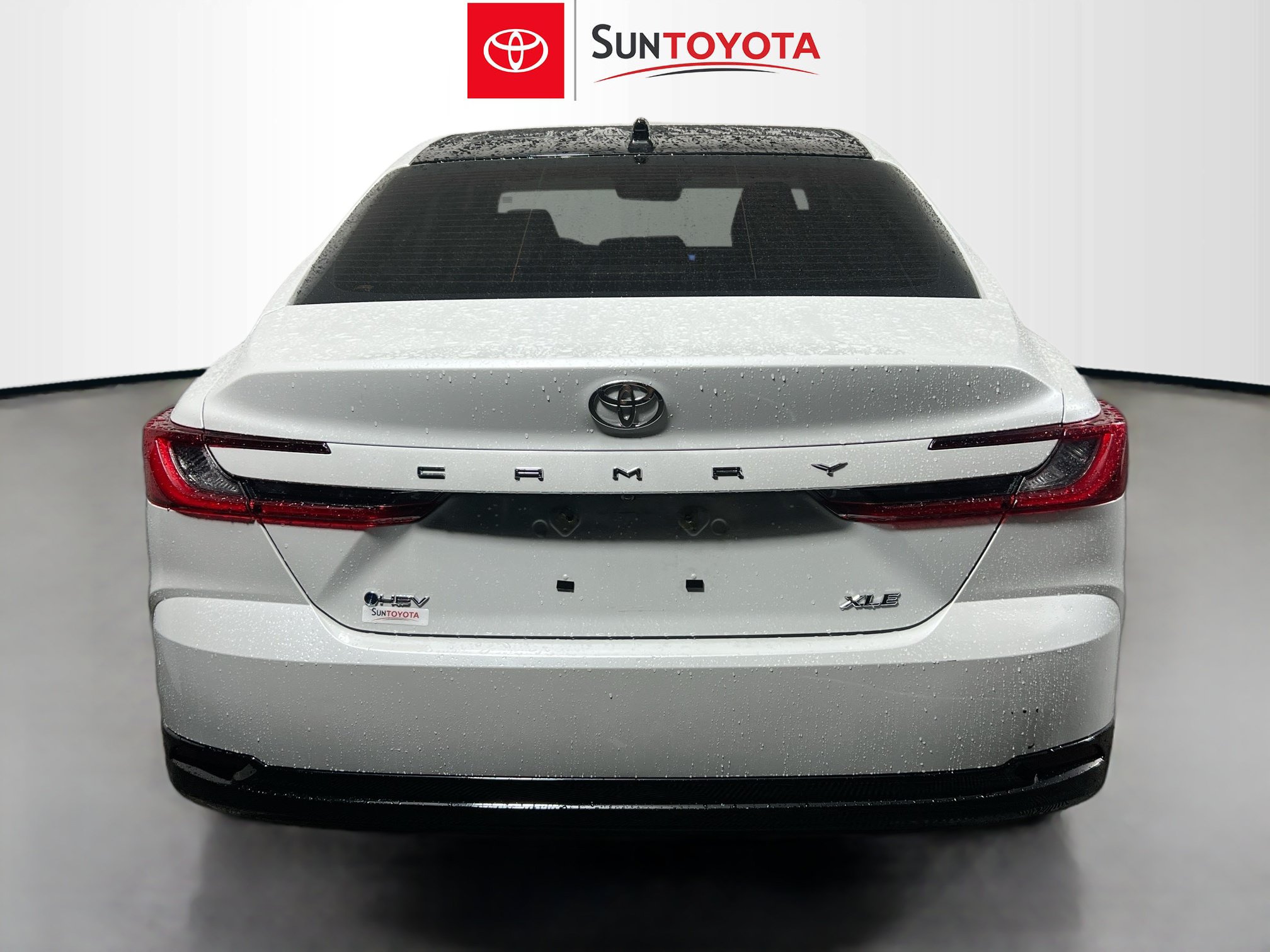Used 2025 Toyota Camry XLE FWD image 5
