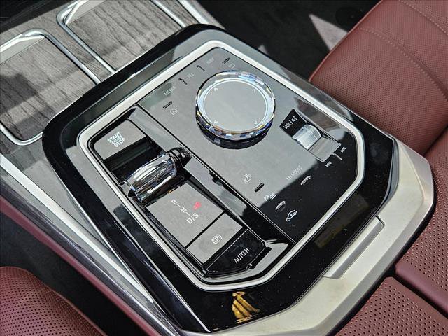 New 2026 BMW 740i xDrive AWD/4WD image 11