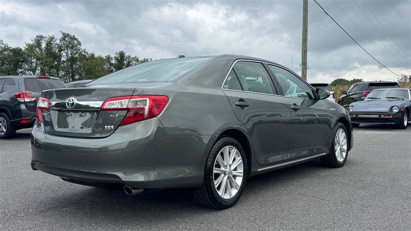Used 2012 Toyota Camry XLE w/ Leather Pkg FWD image 5
