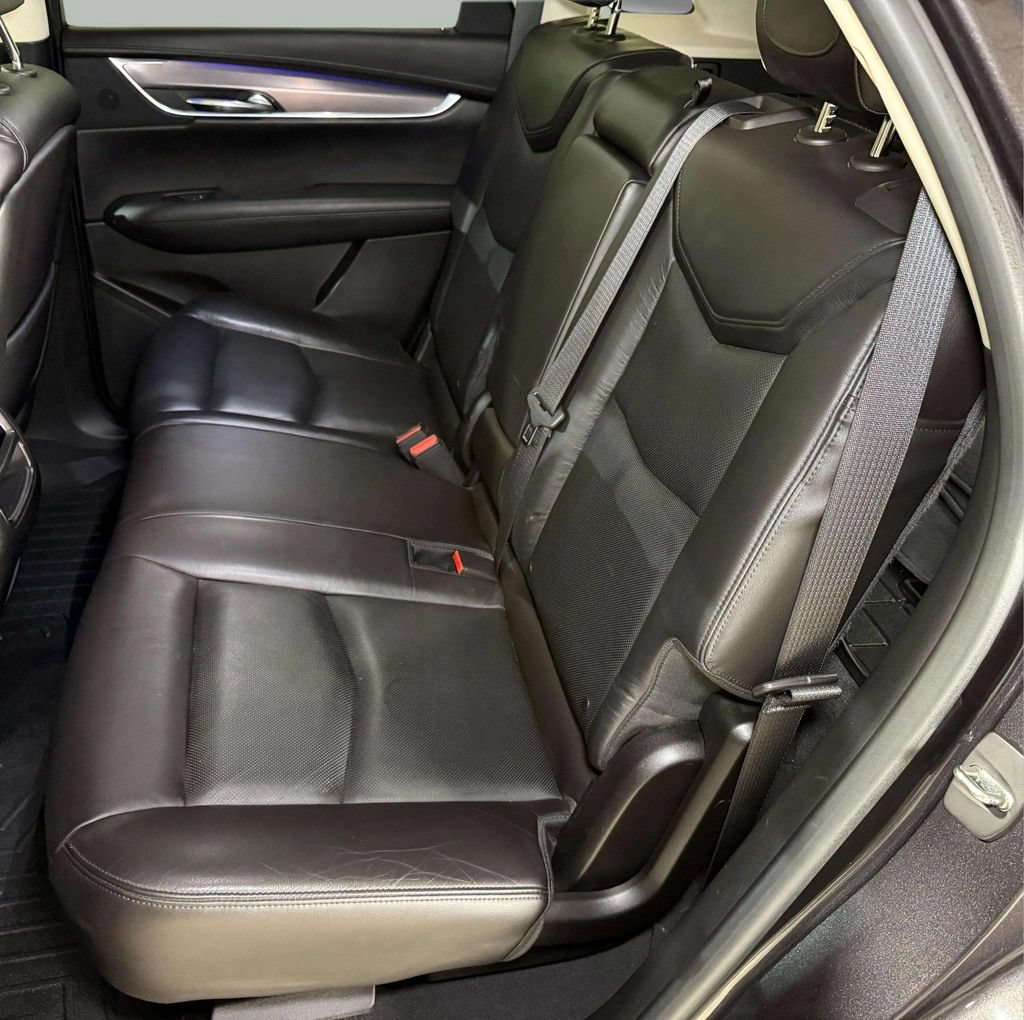 Used 2017 Cadillac XT5 Premium Luxury AWD/4WD image 22