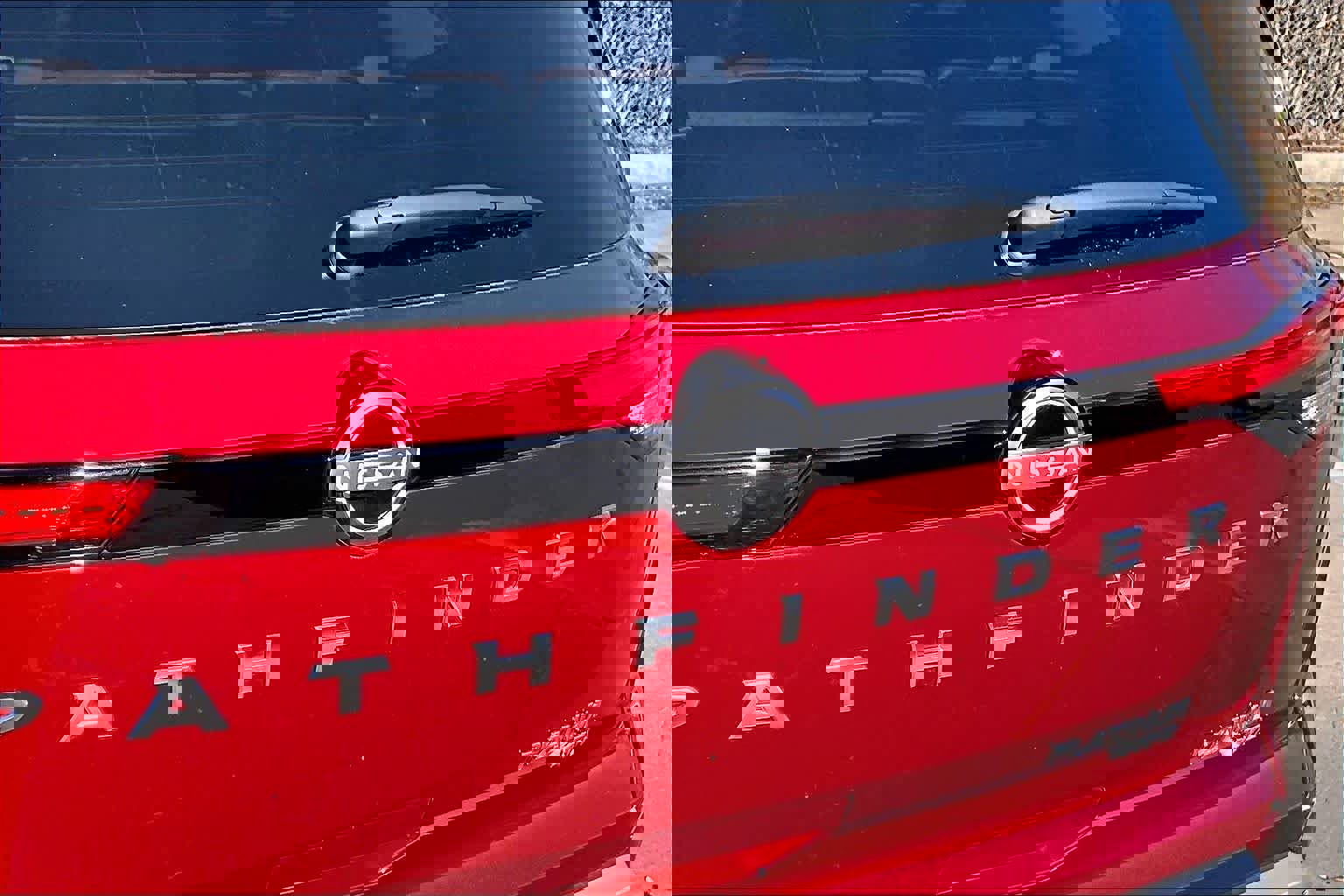 Certified 2023 Nissan Pathfinder Platinum image 29