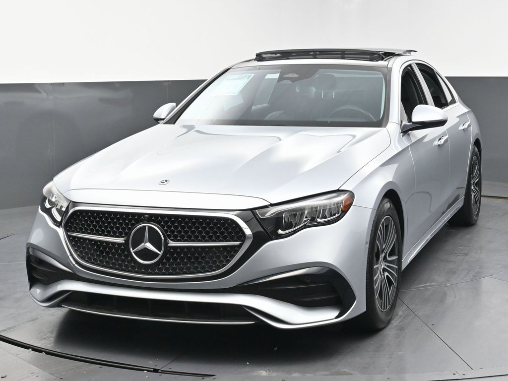 Used 2024 Mercedes-Benz E 350 4MATIC Sedan w/ Leather Package image 9
