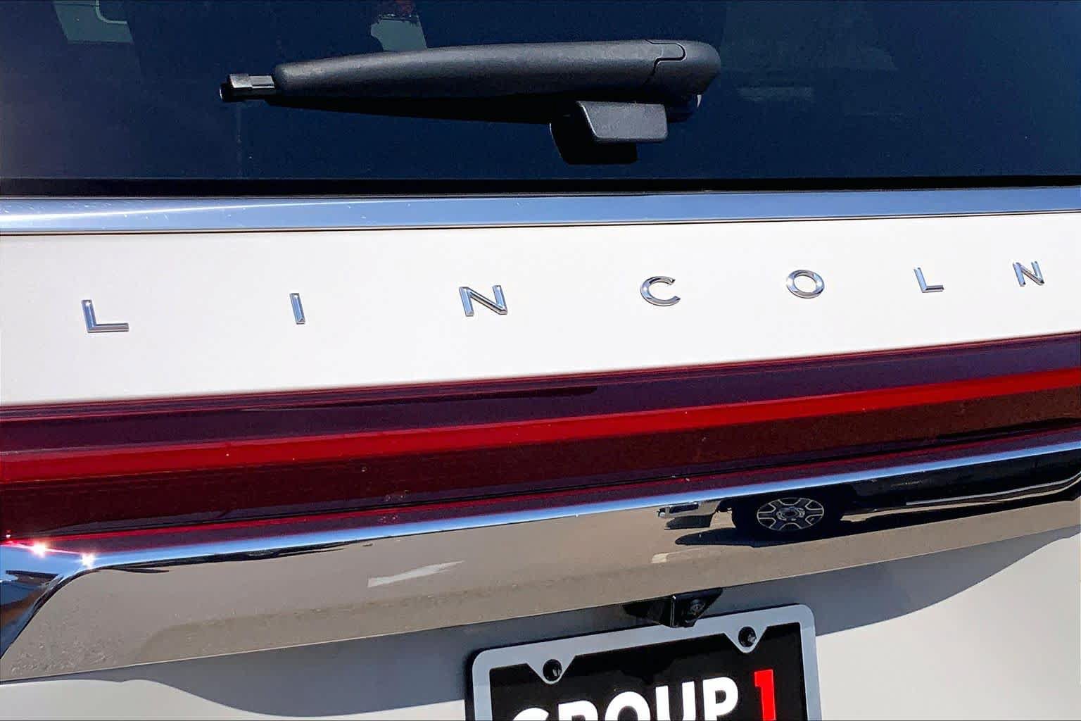 Used 2022 Lincoln Navigator Reserve AWD/4WD image 10
