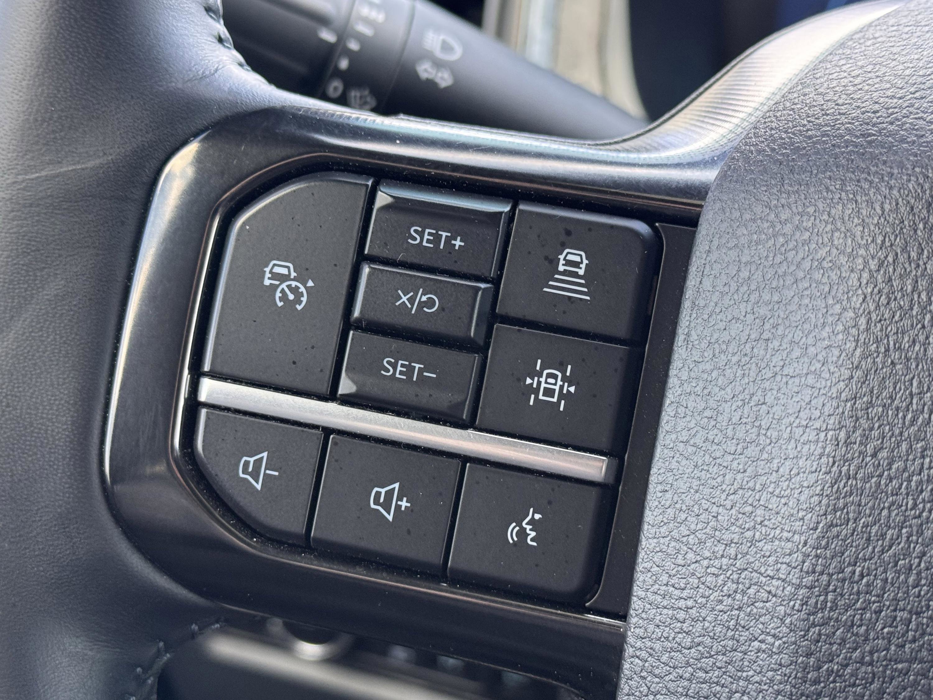 Used 2025 Ford F350 Platinum image 16