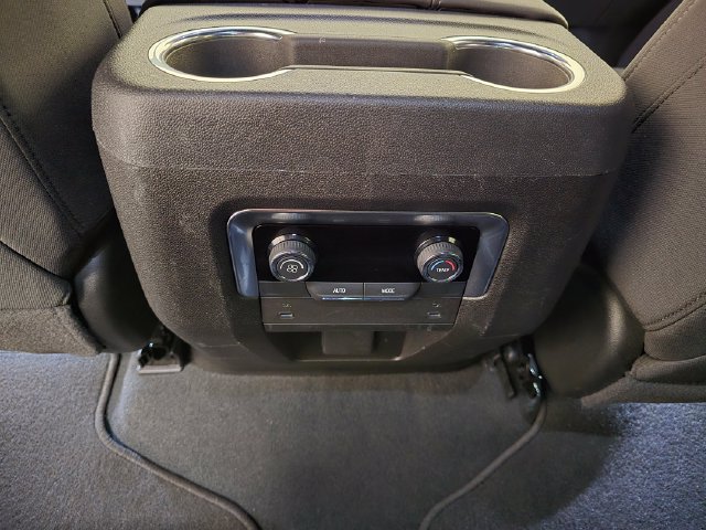 Used 2025 Chevrolet Suburban LS AWD/4WD image 33