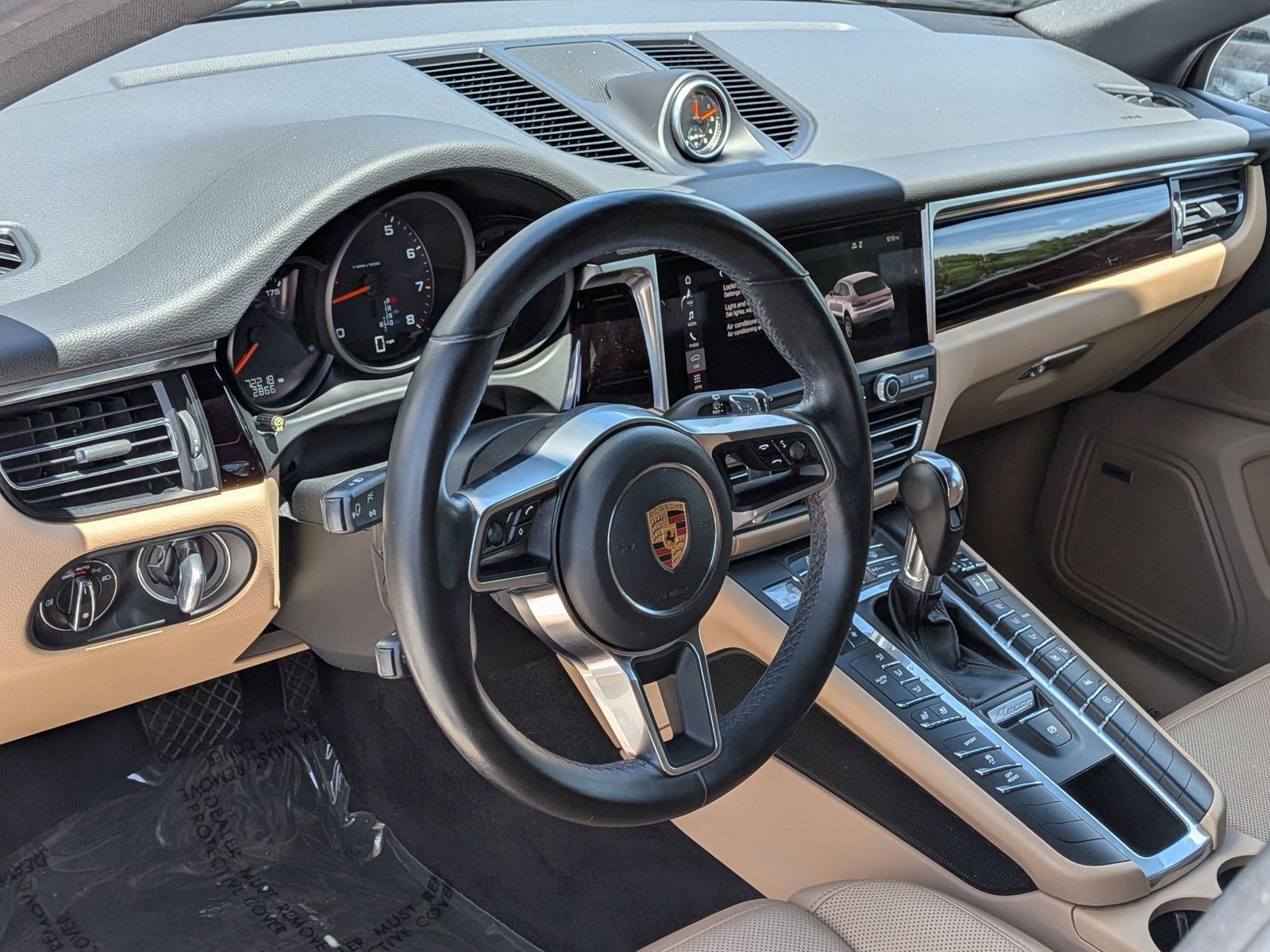 Used 2019 Porsche Macan AWD/4WD image 4