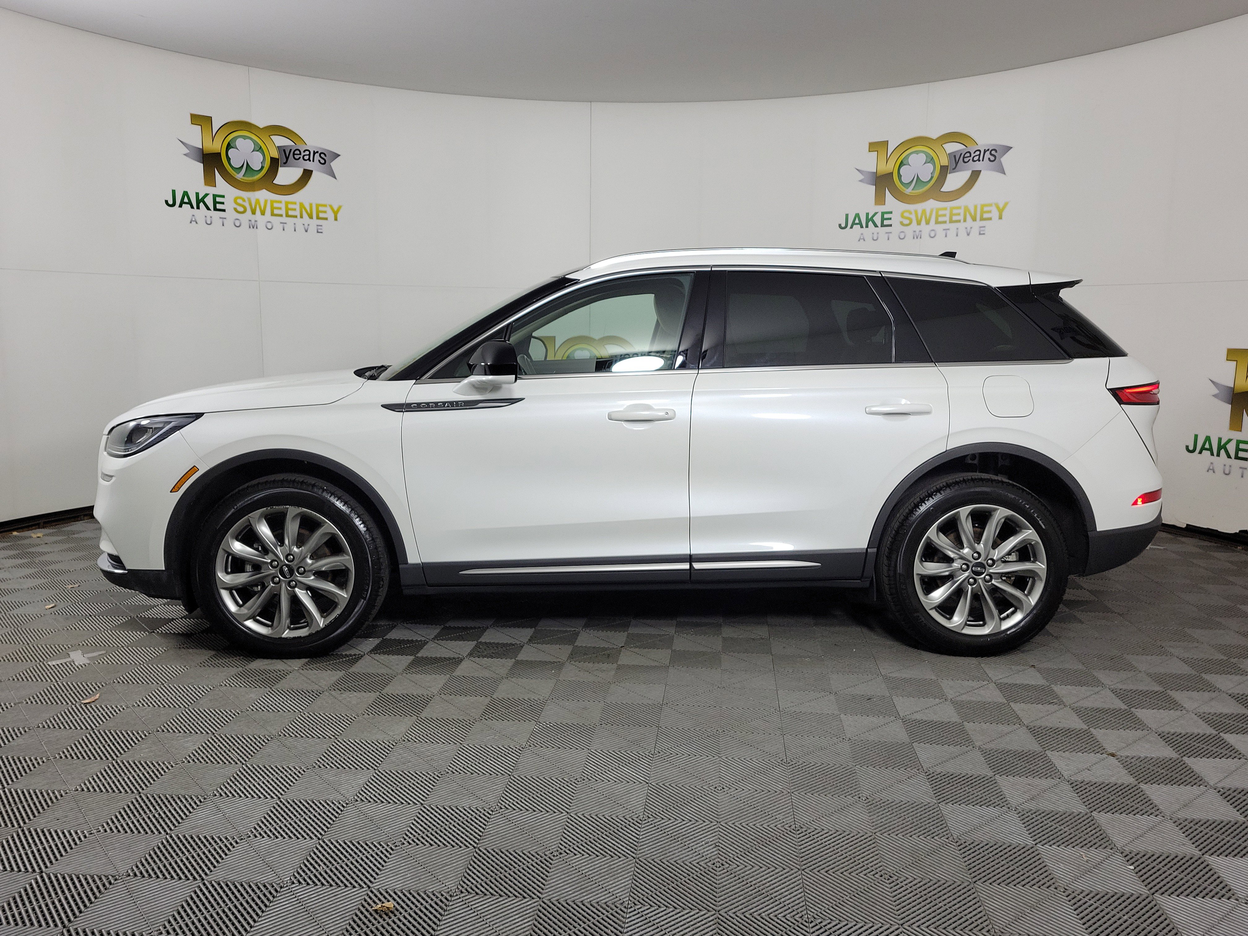 Used 2022 Lincoln Corsair AWD w/ Premium Package image 4