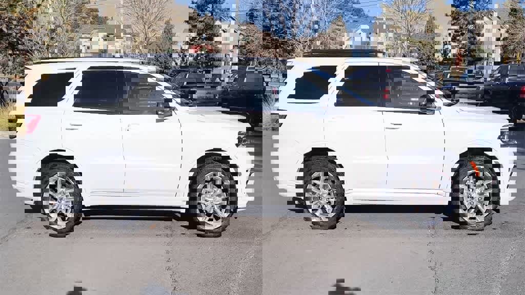Used 2024 Dodge Durango GT image 2