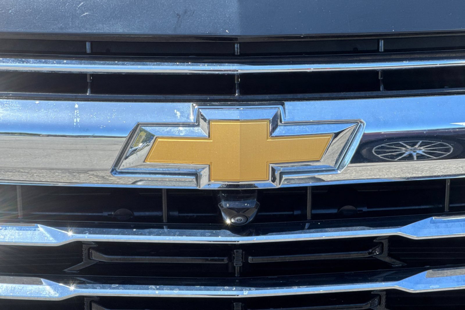 Used 2025 Chevrolet Suburban LT RWD image 46