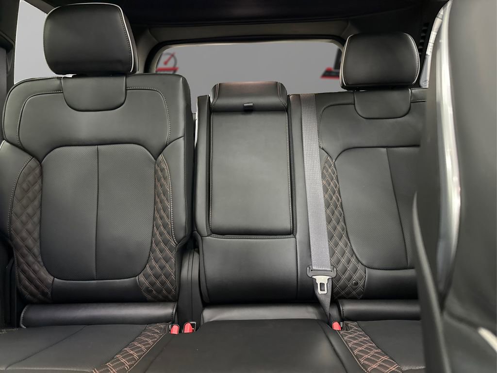 Used 2023 Jeep Grand Cherokee Summit image 20