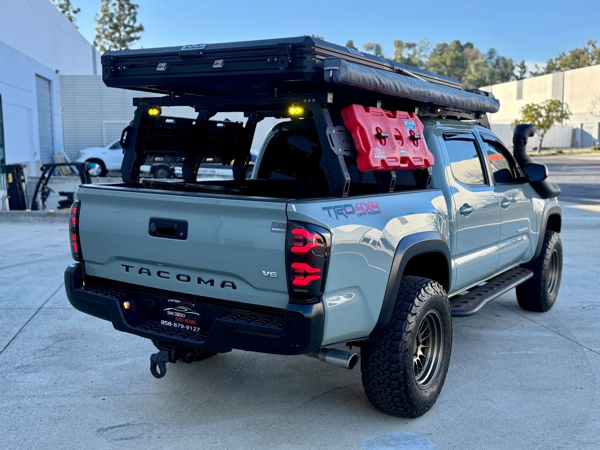Used 2023 Toyota Tacoma TRD Off-Road AWD/4WD image 16