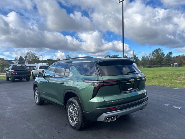 New 2027 Chevrolet Traverse LT w/ Driver Confidence Package AWD/4WD image 4