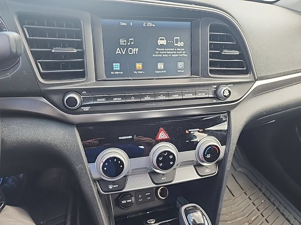 Used 2019 Hyundai Elantra SEL w/ Cargo Package FWD image 3
