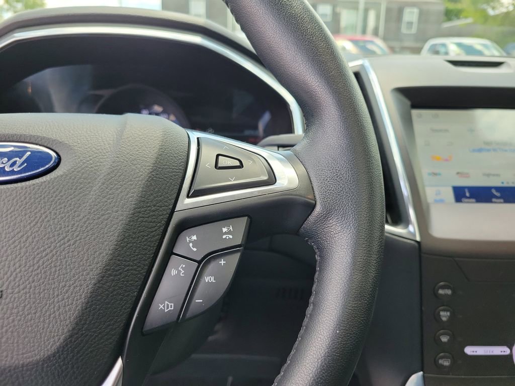 Certified 2020 Ford Edge Titanium AWD/4WD image 24