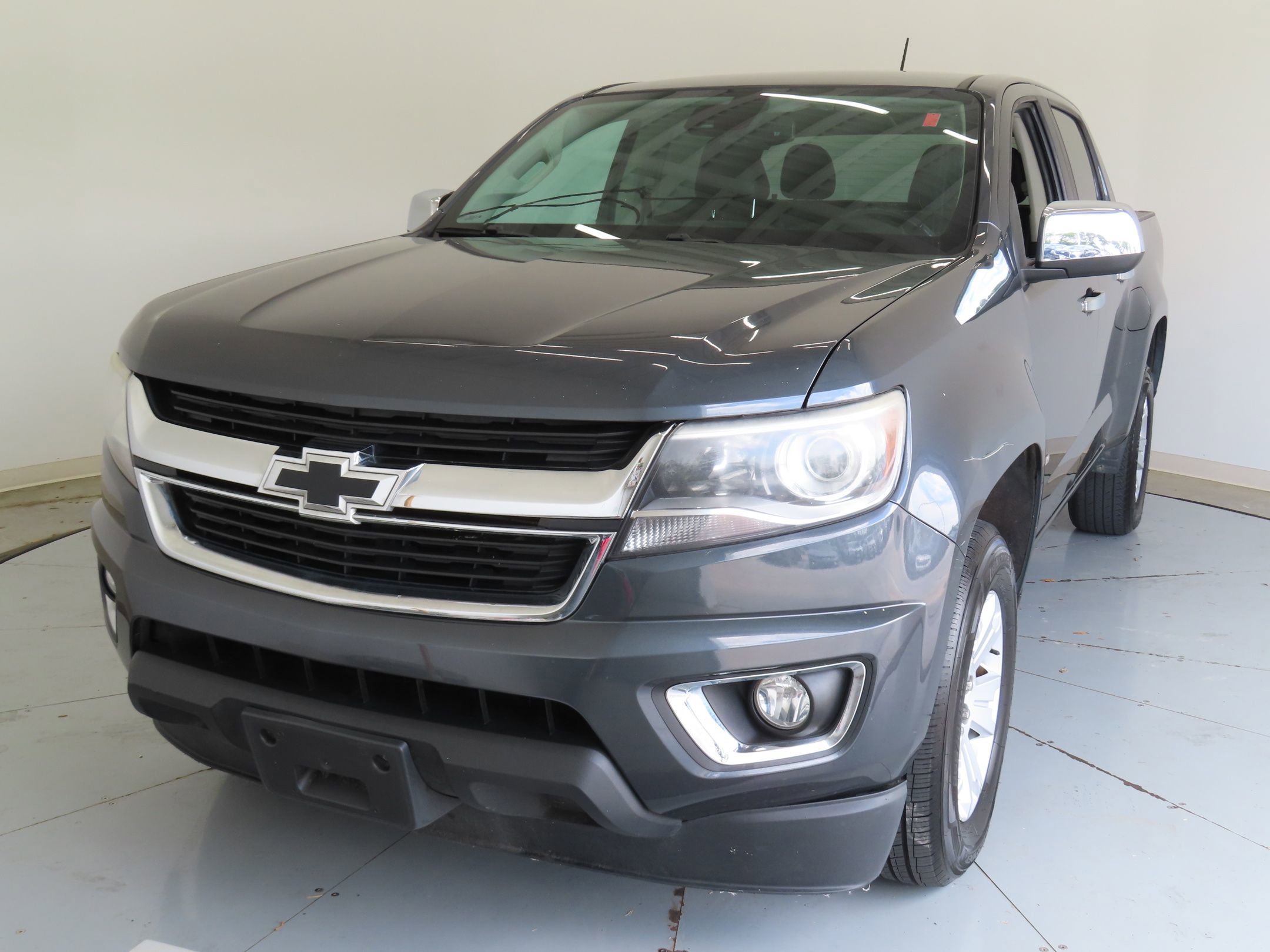 Used 2017 Chevrolet Colorado LT w/ Luxury Package, Chrome RWD image 7