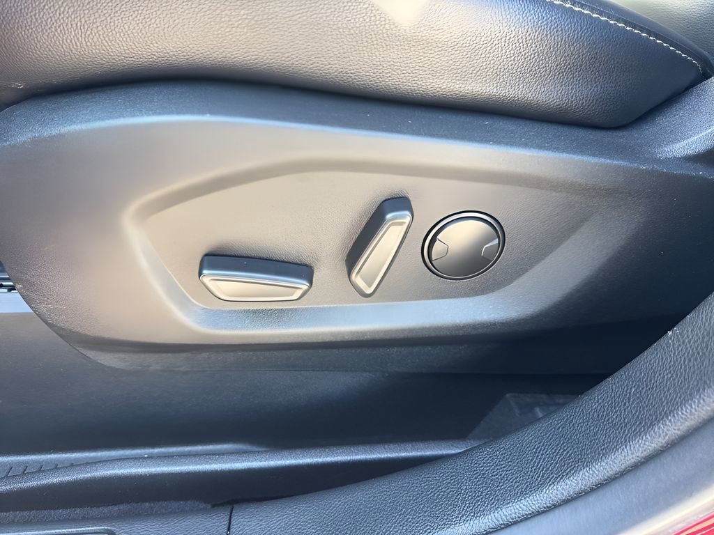 Used 2023 Ford Edge SEL image 10