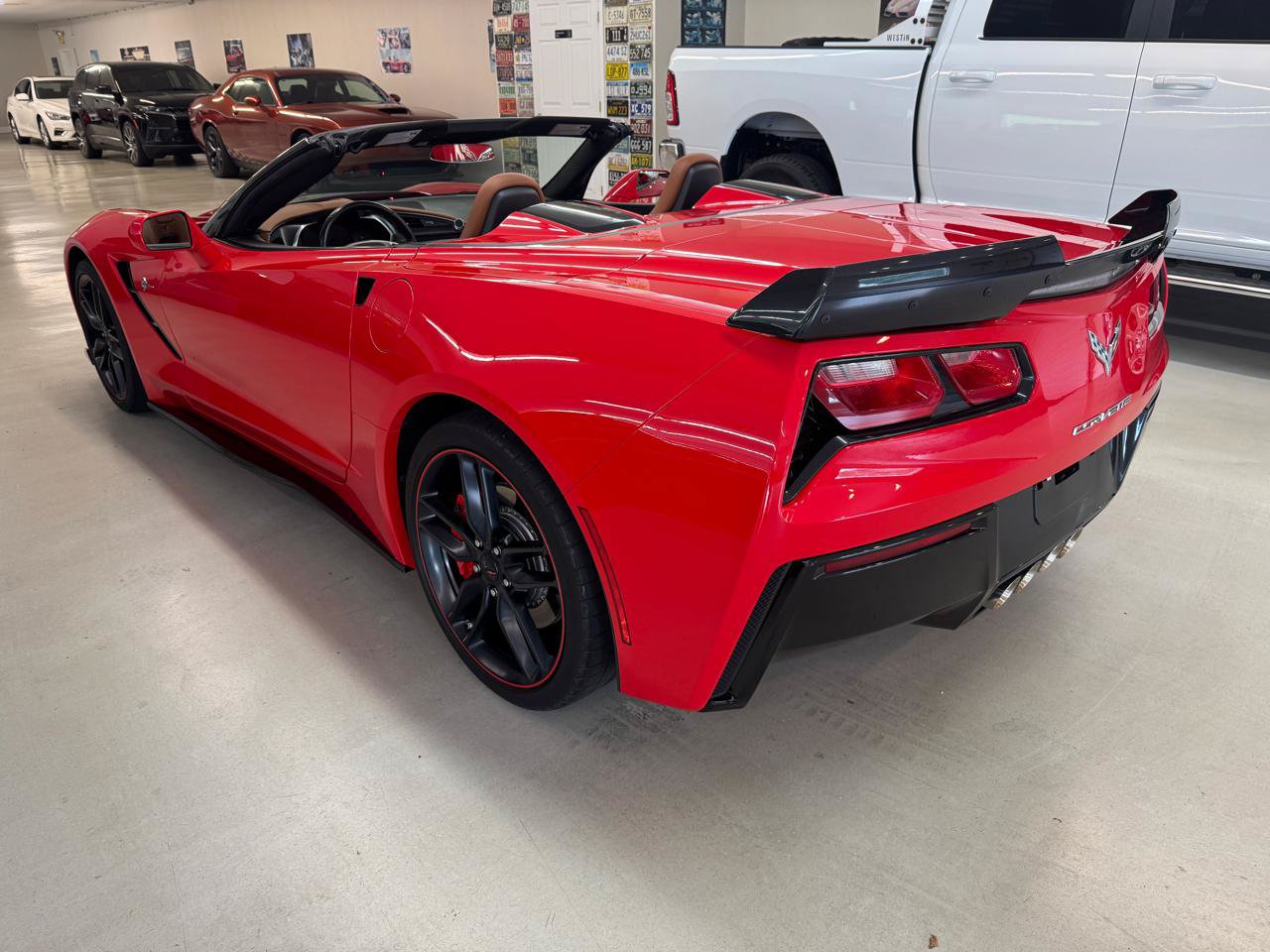 Used 2019 Chevrolet Corvette Convertible w/ 2LT w/ 2LT Preferred Equipment Group RWD image 9