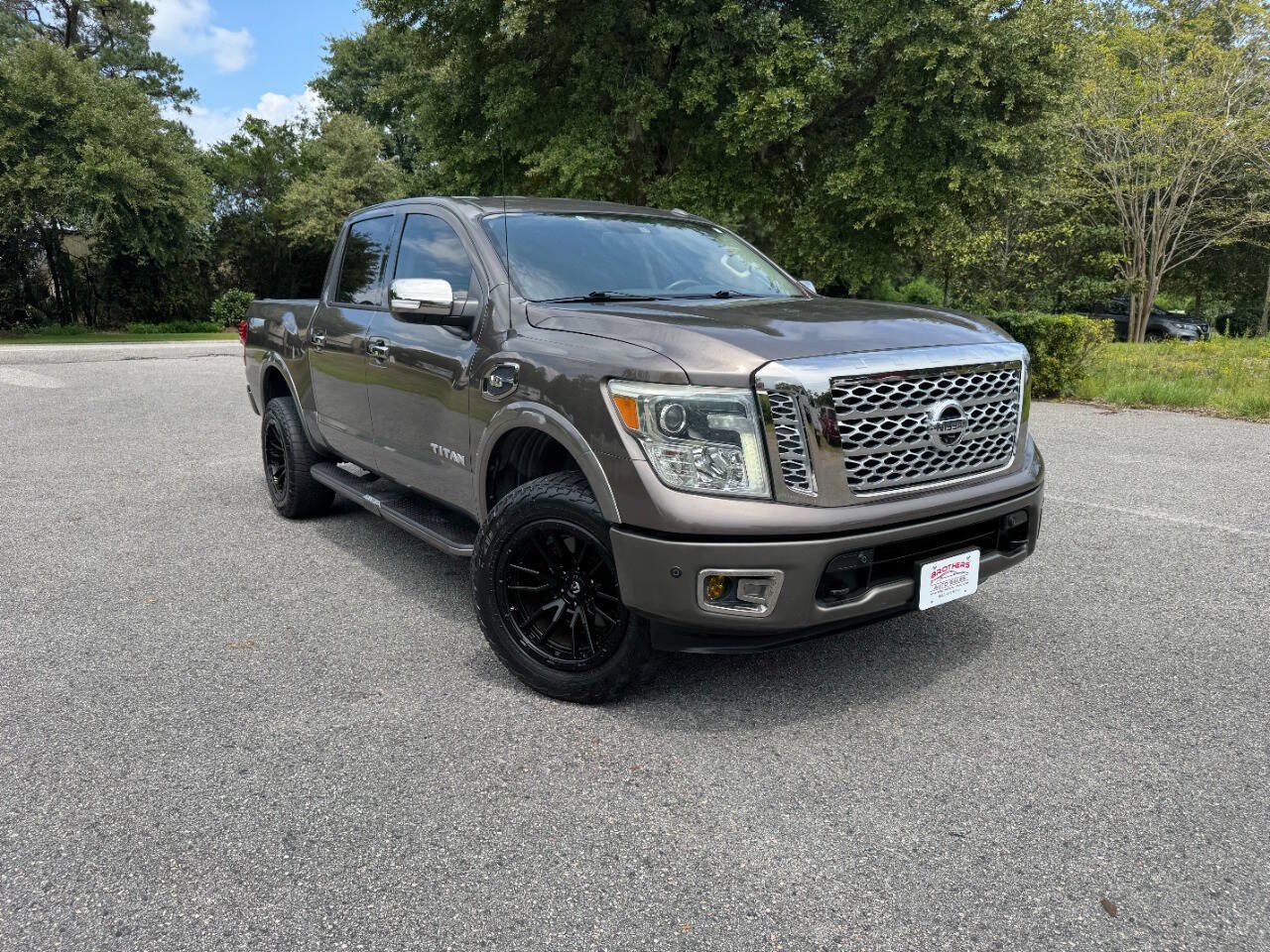 Used 2017 Nissan Titan Platinum Reserve AWD/4WD image 39