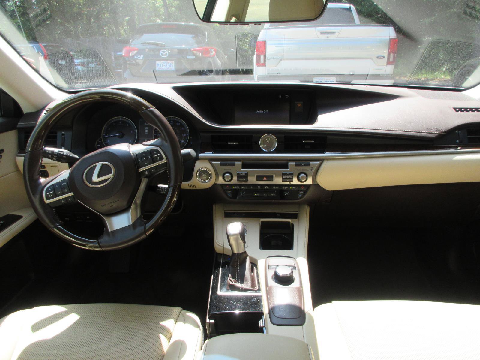 Used 2017 Lexus ES 350 w/ Premium Package FWD image 17