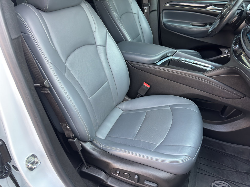 Used 2022 Buick Enclave Premium AWD/4WD image 10