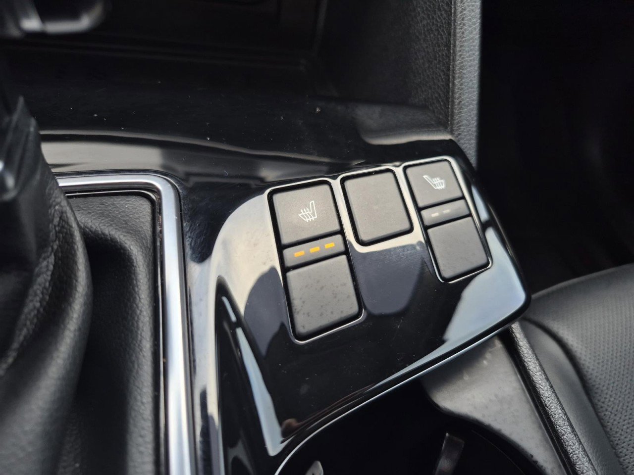 Used 2023 Kia Sportage EX image 29