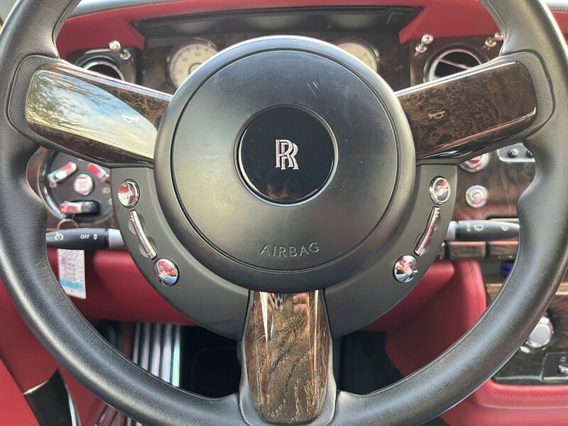 Used 2010 Rolls-Royce Phantom Coupe RWD image 22