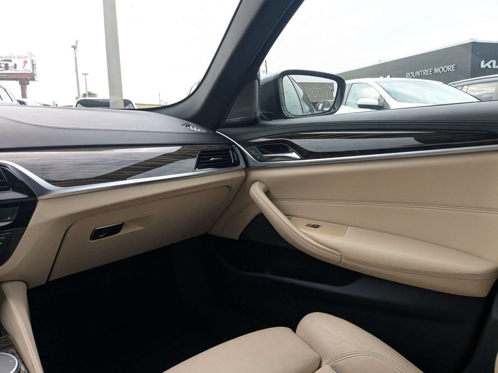 Used 2018 BMW 540i RWD image 16
