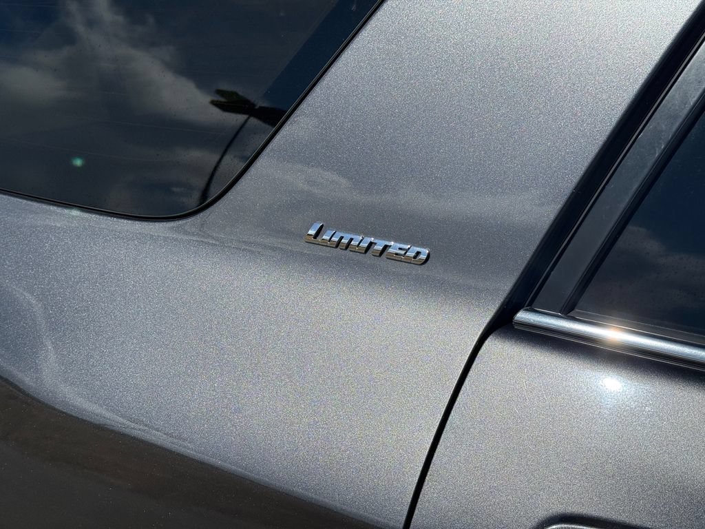 Used 2019 Toyota 4Runner Limited AWD/4WD image 16