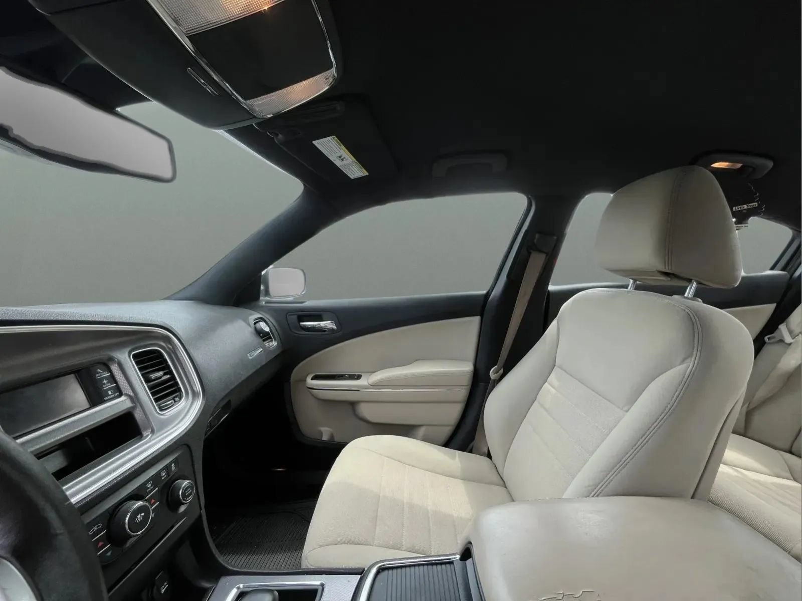Used 2014 Dodge Charger SE w/ Sport Appearance Group RWD image 10
