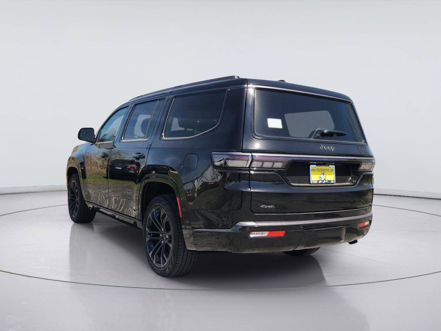 New 2026 Jeep Grand Wagoneer Summit w/ Premium Group III AWD/4WD image 3