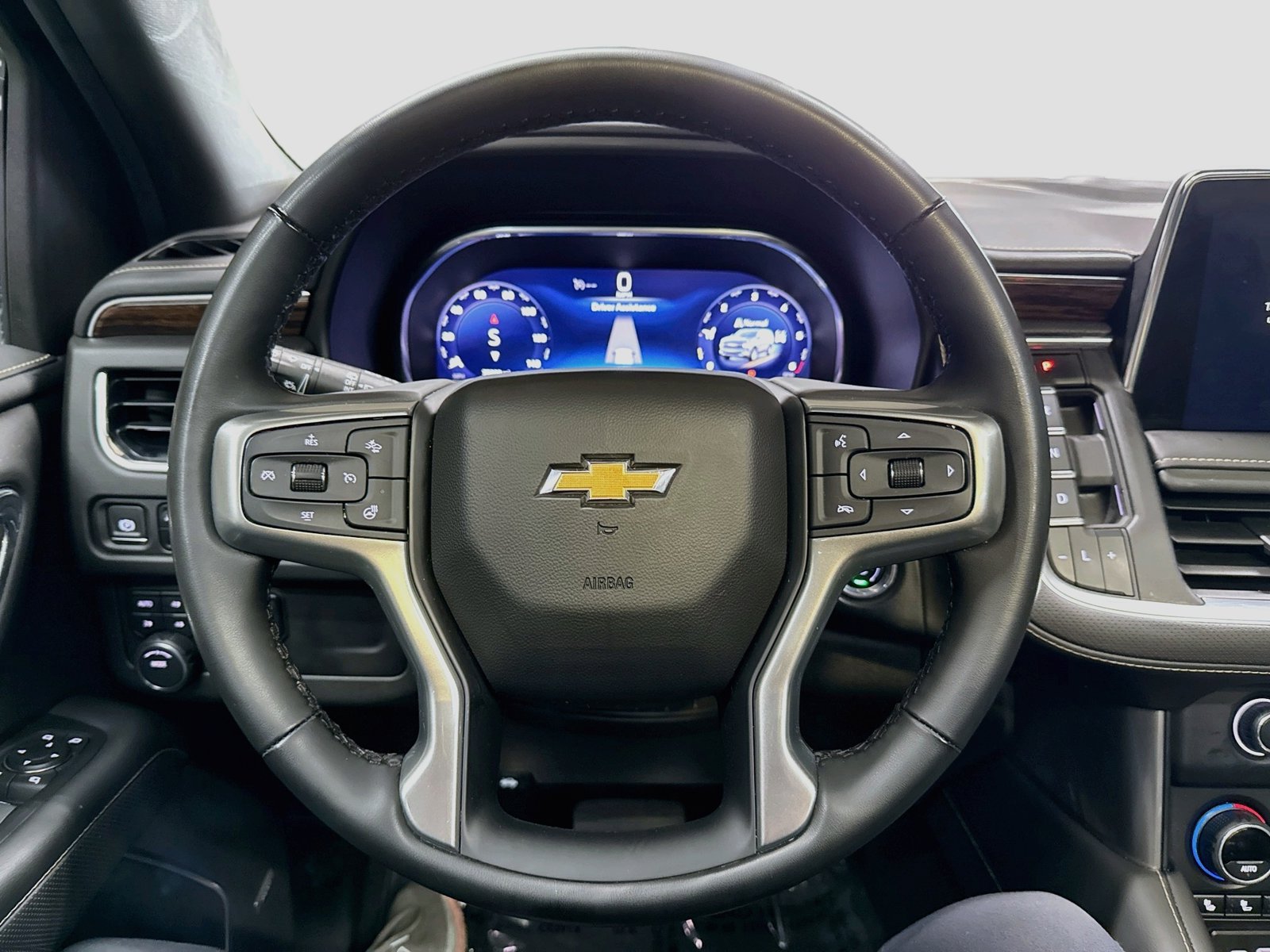 Used 2023 Chevrolet Tahoe Premier AWD/4WD image 14