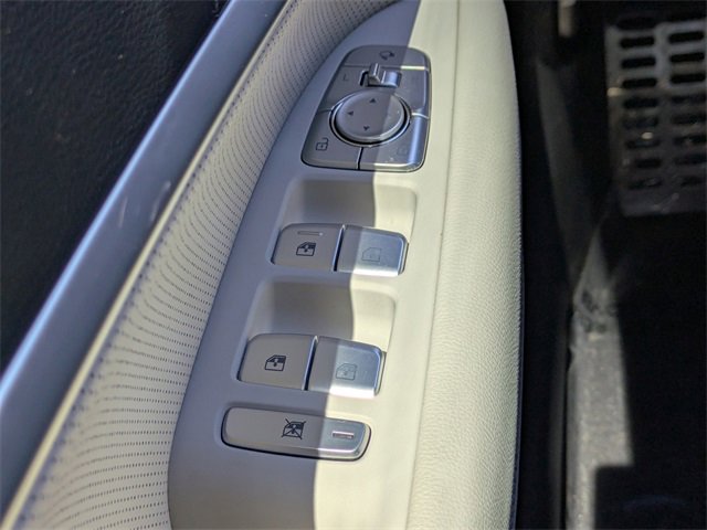 Used 2024 Genesis G70 2.5T w/ Sport Prestige Package image 25