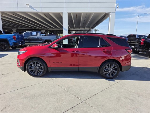 Used 2022 Chevrolet Equinox RS w/ RS Leather Package image 3