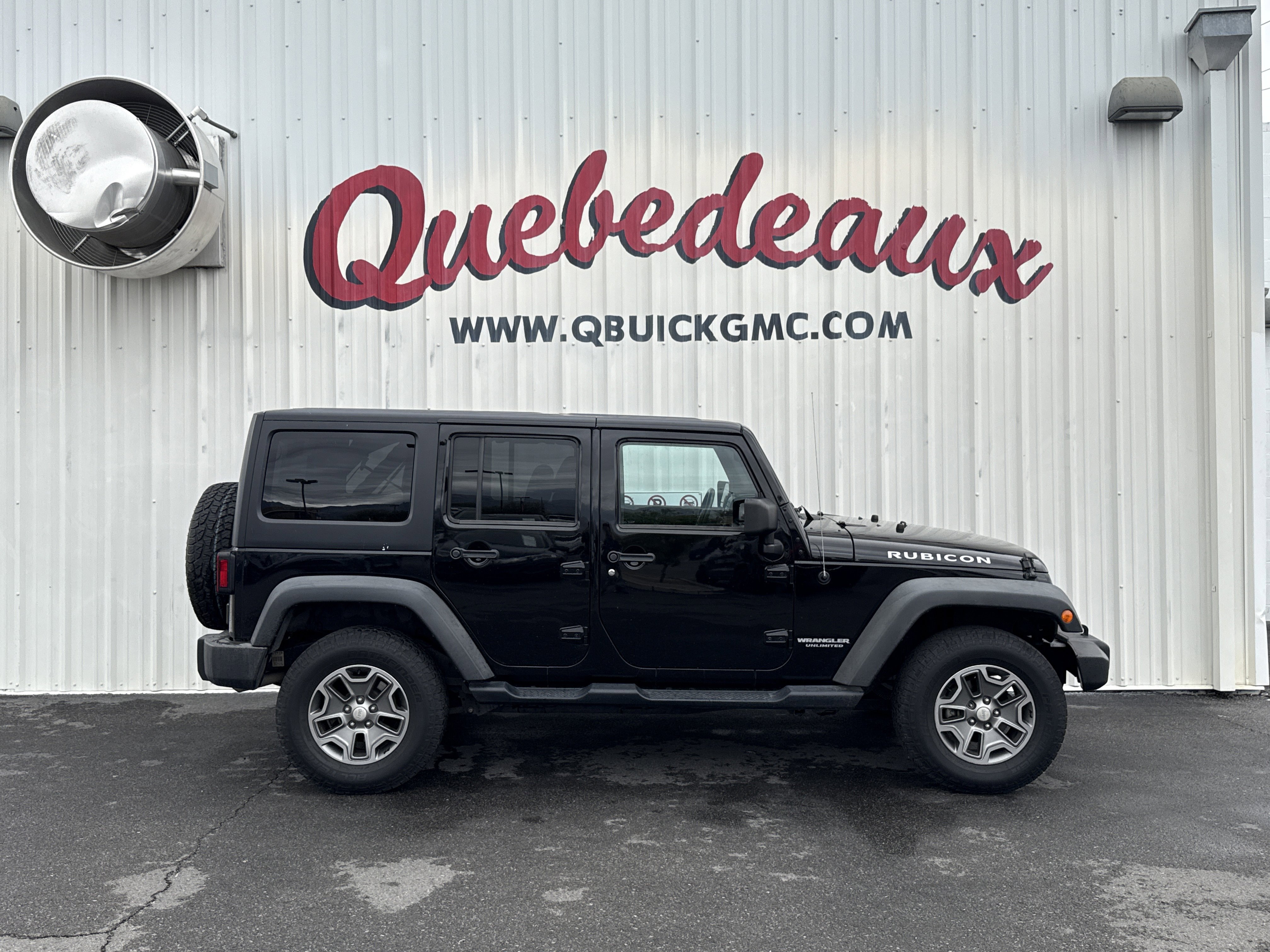 Used 2014 Jeep Wrangler Unlimited Rubicon w/ Connectivity Group image 23