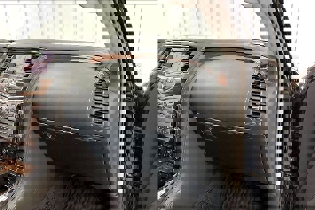 Used 2019 INFINITI QX80 Luxe w/ 22" Wheel Package AWD/4WD image 19