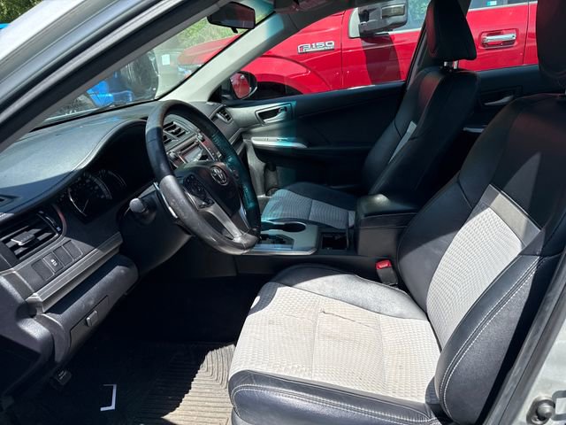 Used 2012 Toyota Camry SE FWD image 17