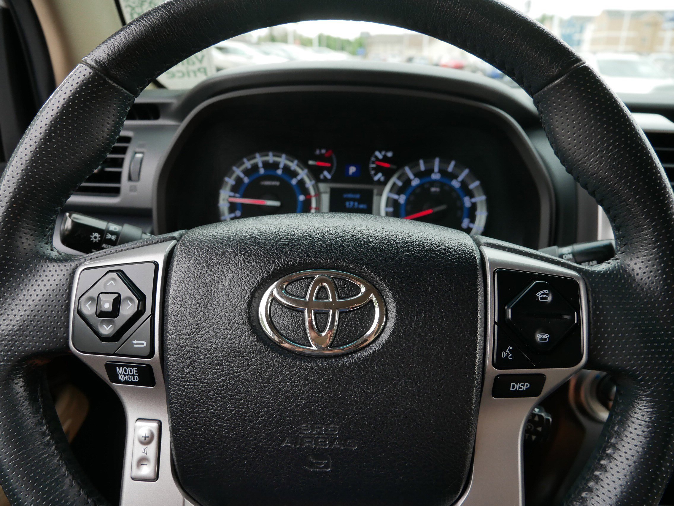 Used 2018 Toyota 4Runner Limited AWD/4WD image 25