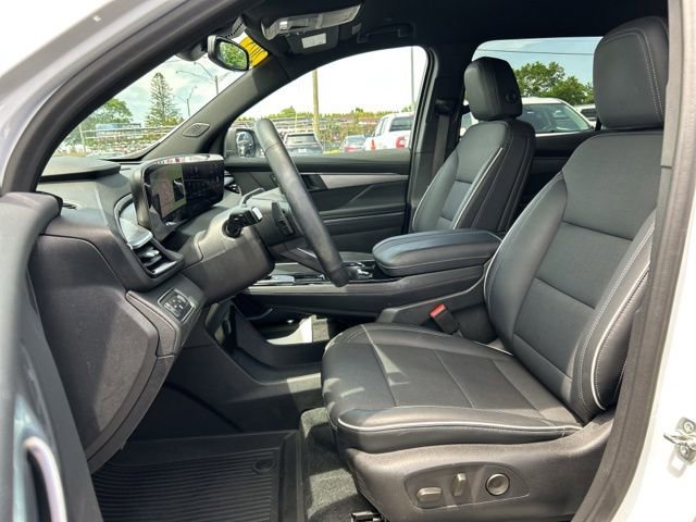 Used 2025 Buick Enclave Preferred w/ LPO, Floor Liner Package AWD/4WD image 27