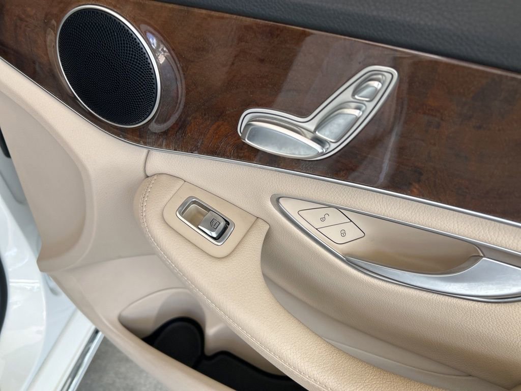 Used 2018 Mercedes-Benz C 300 4MATIC Sedan image 25