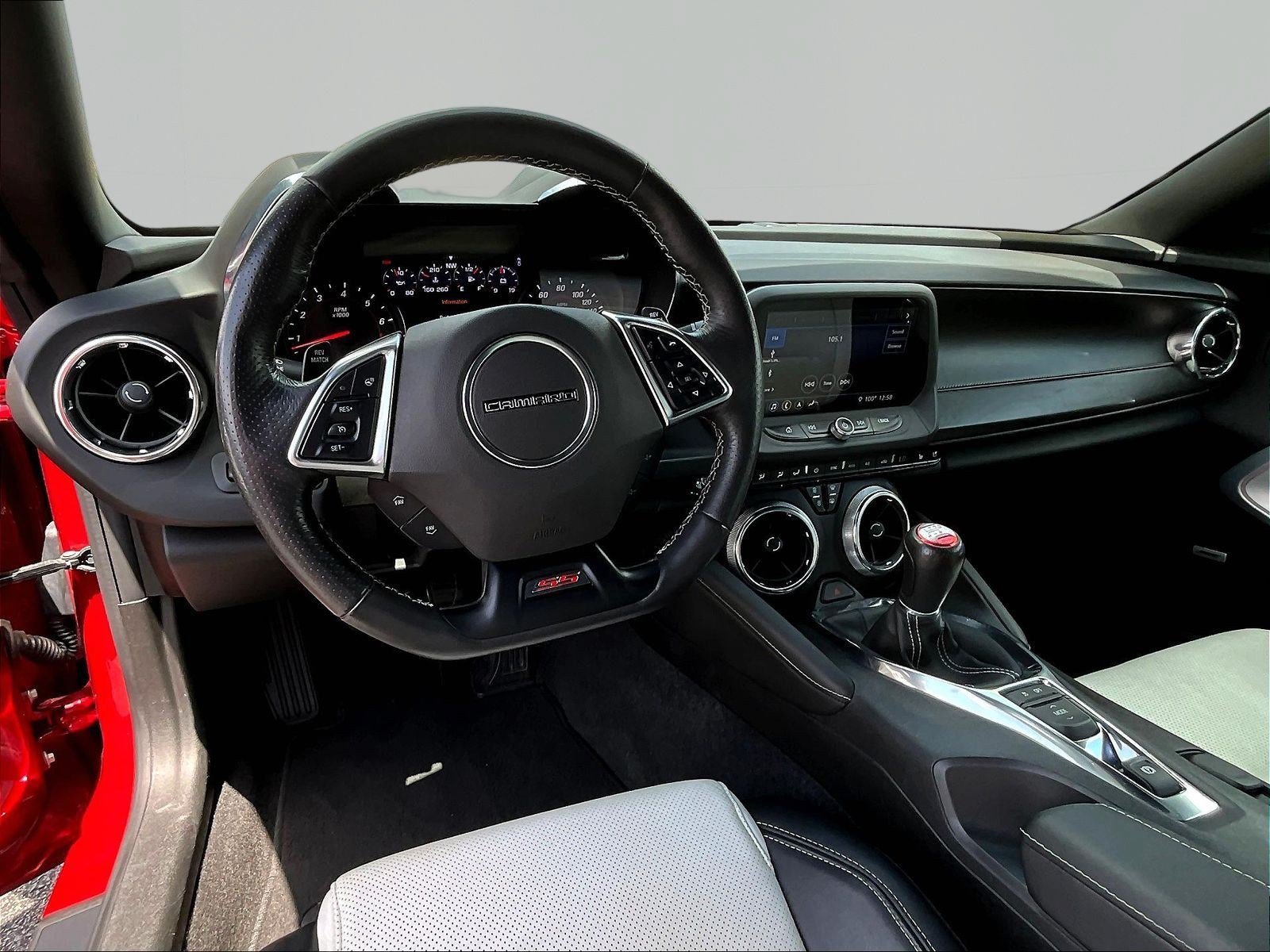 Used 2019 Chevrolet Camaro SS RWD image 7