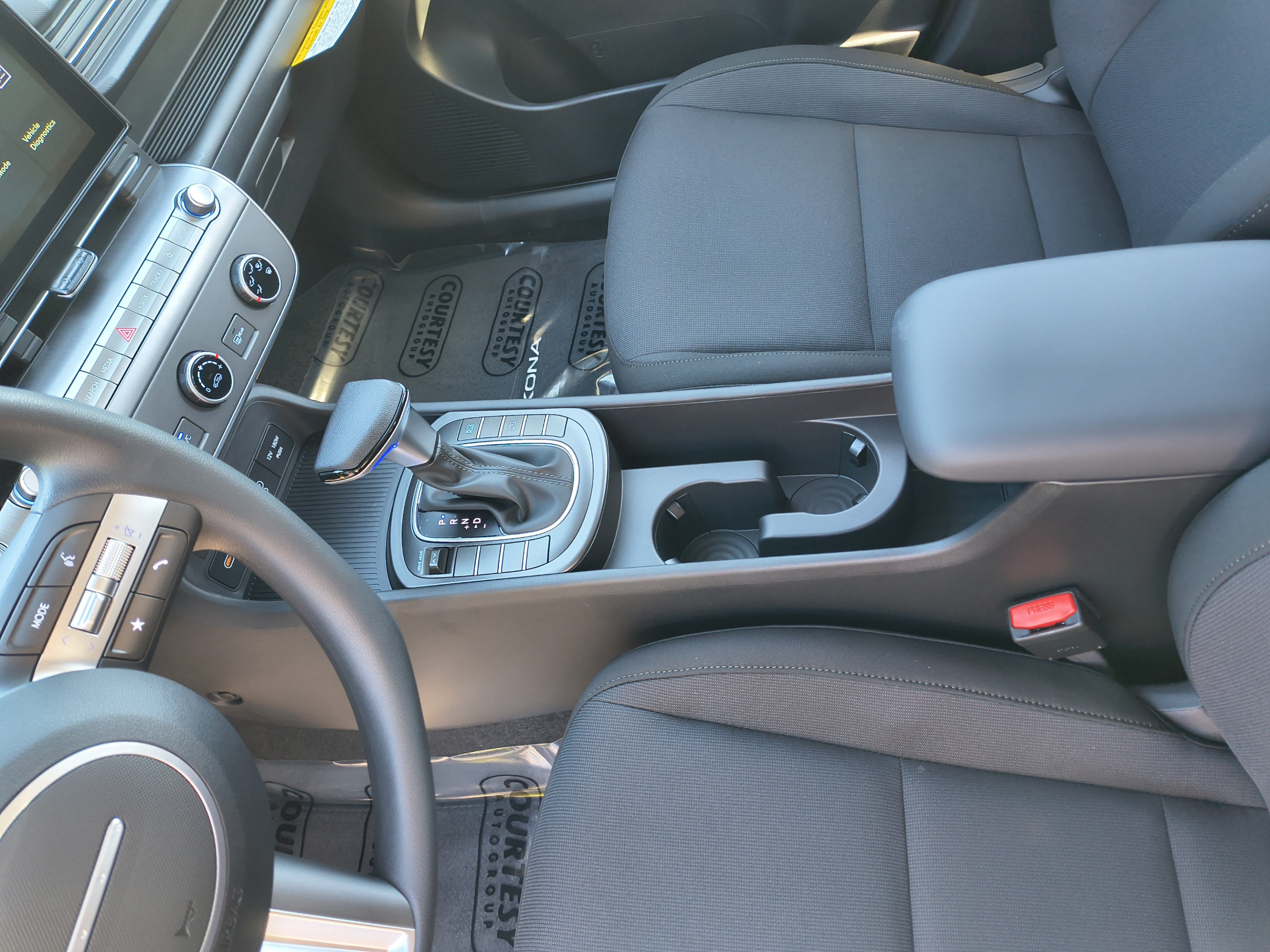 New 2027 Hyundai Kona SE FWD image 22
