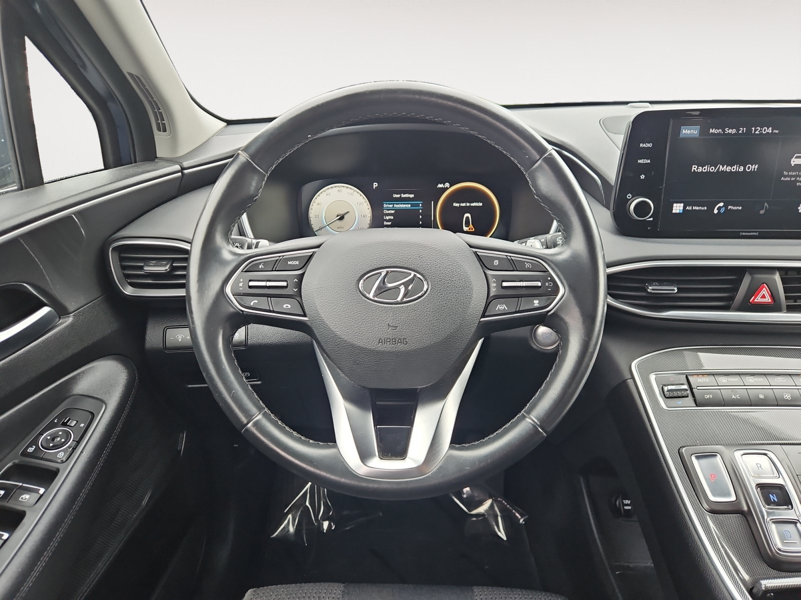 Used 2021 Hyundai Santa Fe SEL w/ Convenience Package FWD image 12