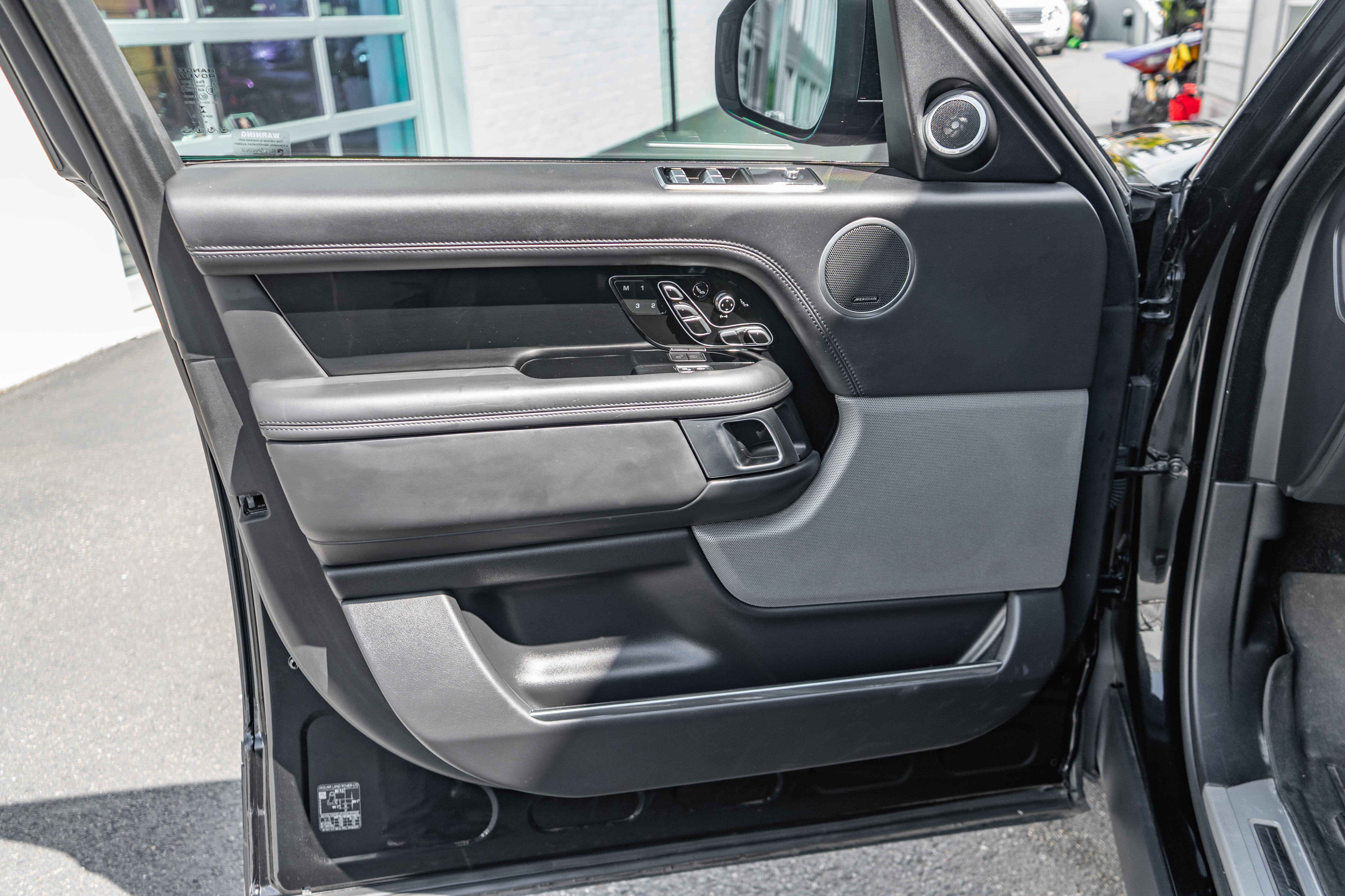 Used 2019 Land Rover Range Rover Autobiography AWD/4WD image 10