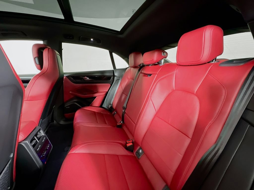 New 2026 Porsche Macan 4 Electric AWD/4WD image 24