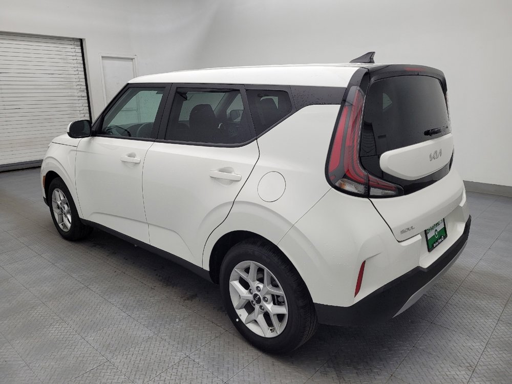 Used 2025 Kia Soul LX image 5