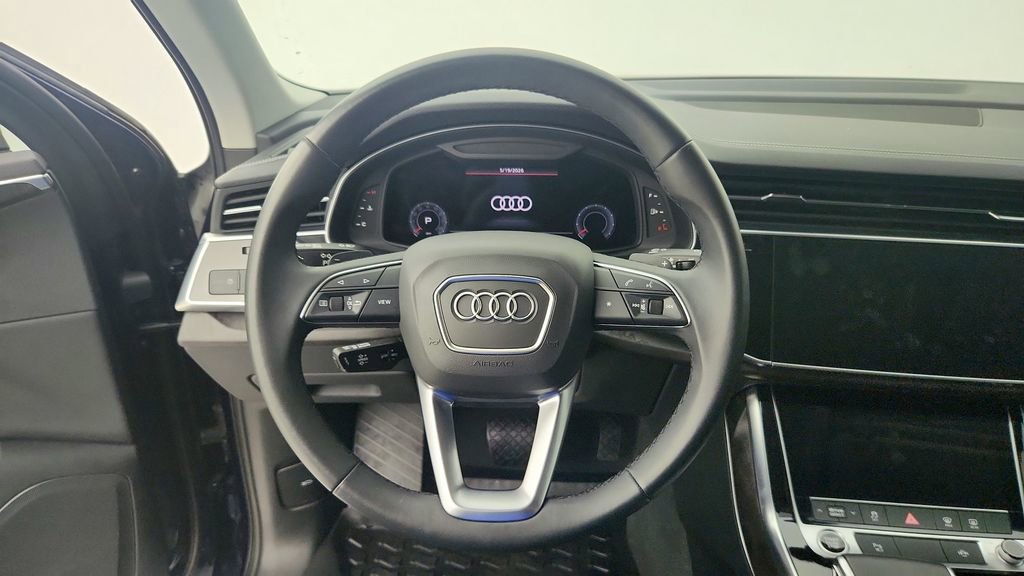 Used 2023 Audi Q7 3.0T Premium w/ Convenience Package AWD/4WD image 18